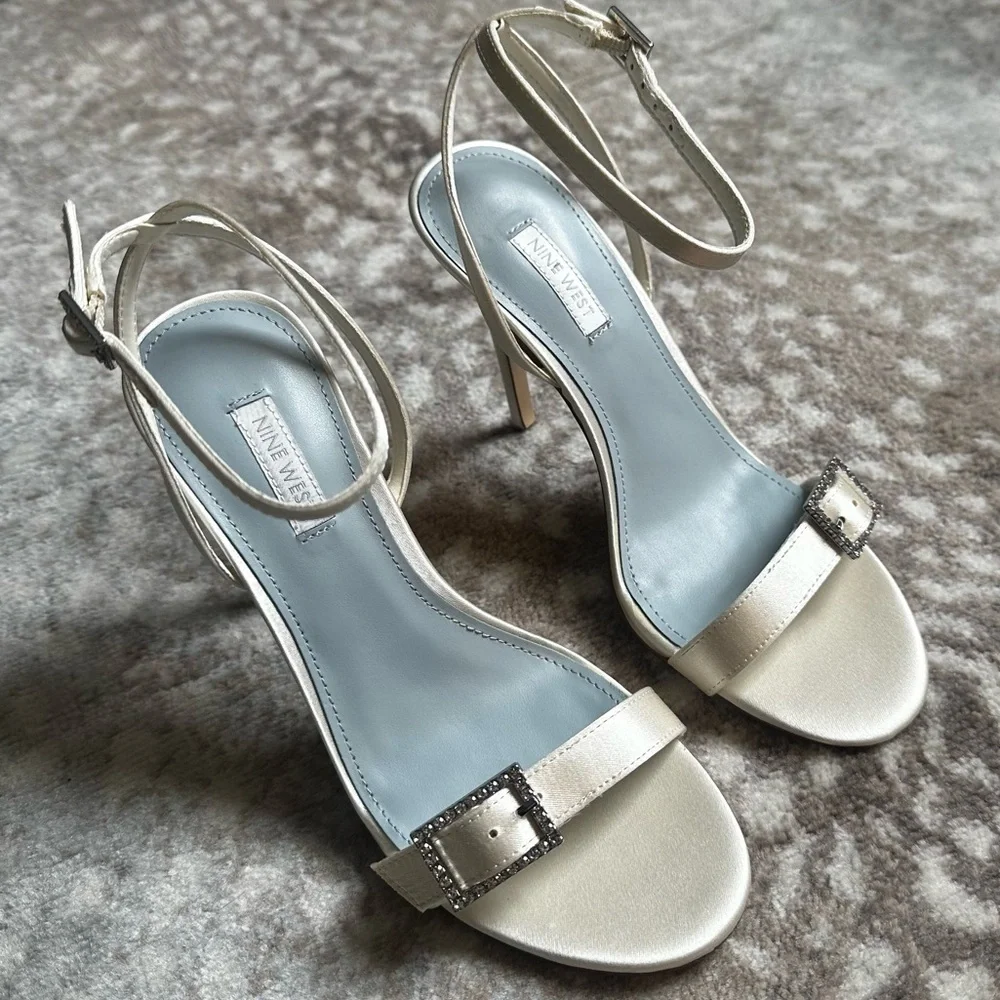 NIB- Nine West Moras Bridal Embellished Strappy Stiletto Sandals - Picture 2 of 6